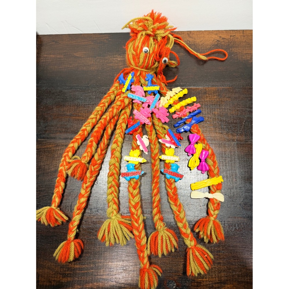 Vintage Yarn Octopus Hair Clip Holder Days of the Week‎ Plastic Barrettes